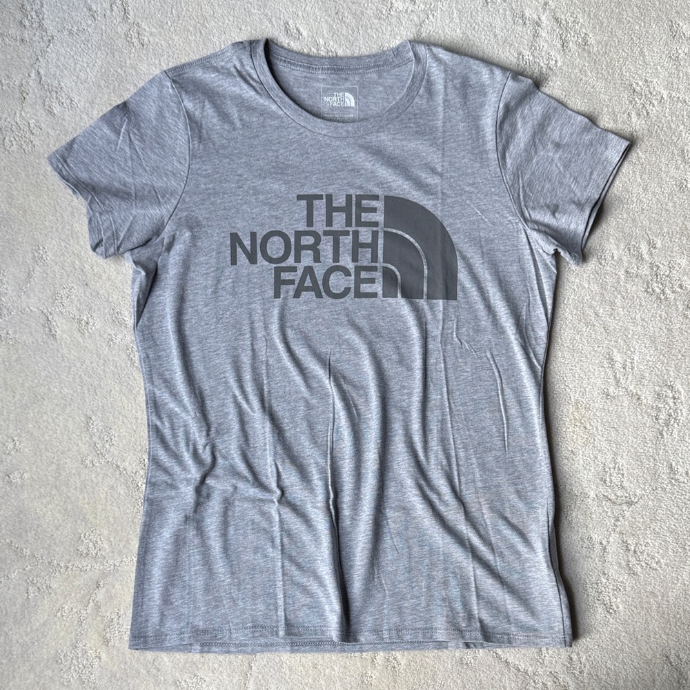 The North Face Women's Gray Tshirt Gently Used, size Medium